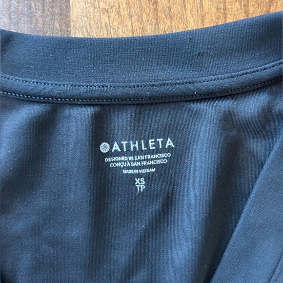 Athleta Women’s V-Neck Top - Picture 2 of 3